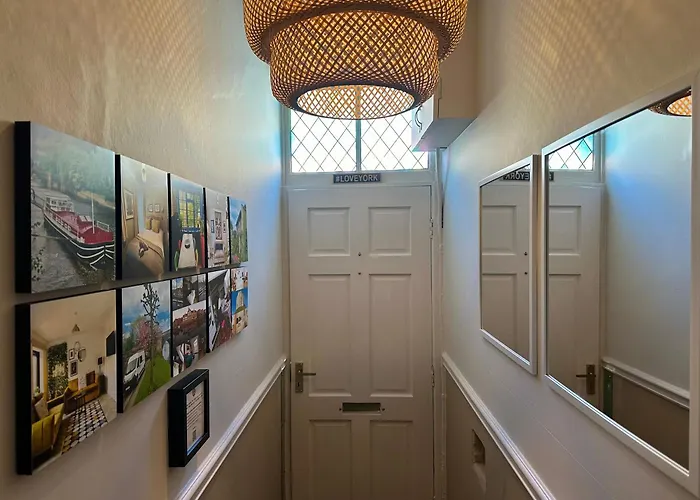 Comfy Within Wall, 10 Mins Walk To Centre, Attractions & Railway Station York