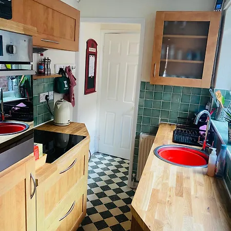 Comfy Within Wall, 10 Mins Walk To Centre, Attractions & Railway Station Semesterbostad York