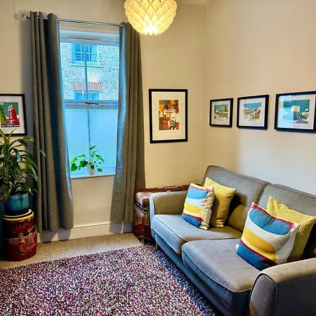 Comfy Within Wall, 10 Mins Walk To Centre, Attractions & Railway Station York